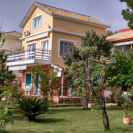 Palmyra Beachfront Studios Nydri  Zewnętrze zdjęcie