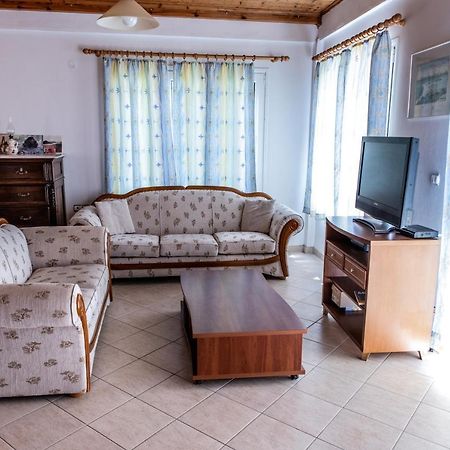 Palmyra Beachfront Studios Nydri  Zewnętrze zdjęcie