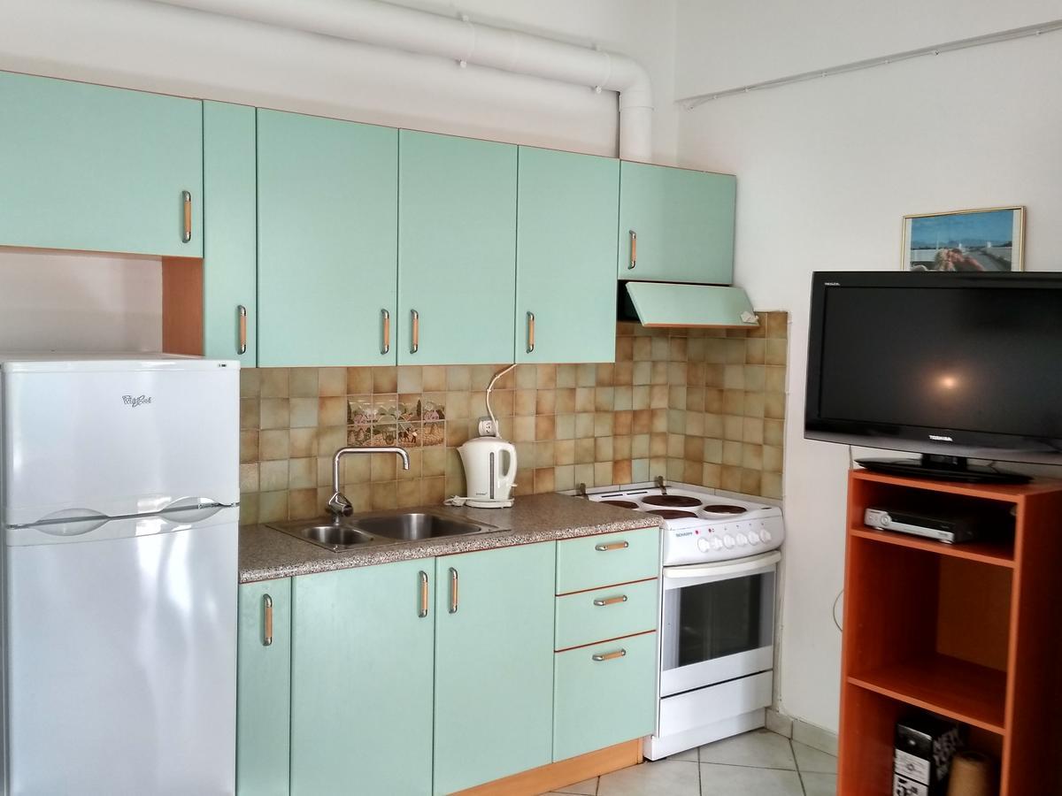 Palmyra Beachfront Studios Nydri  Zewnętrze zdjęcie