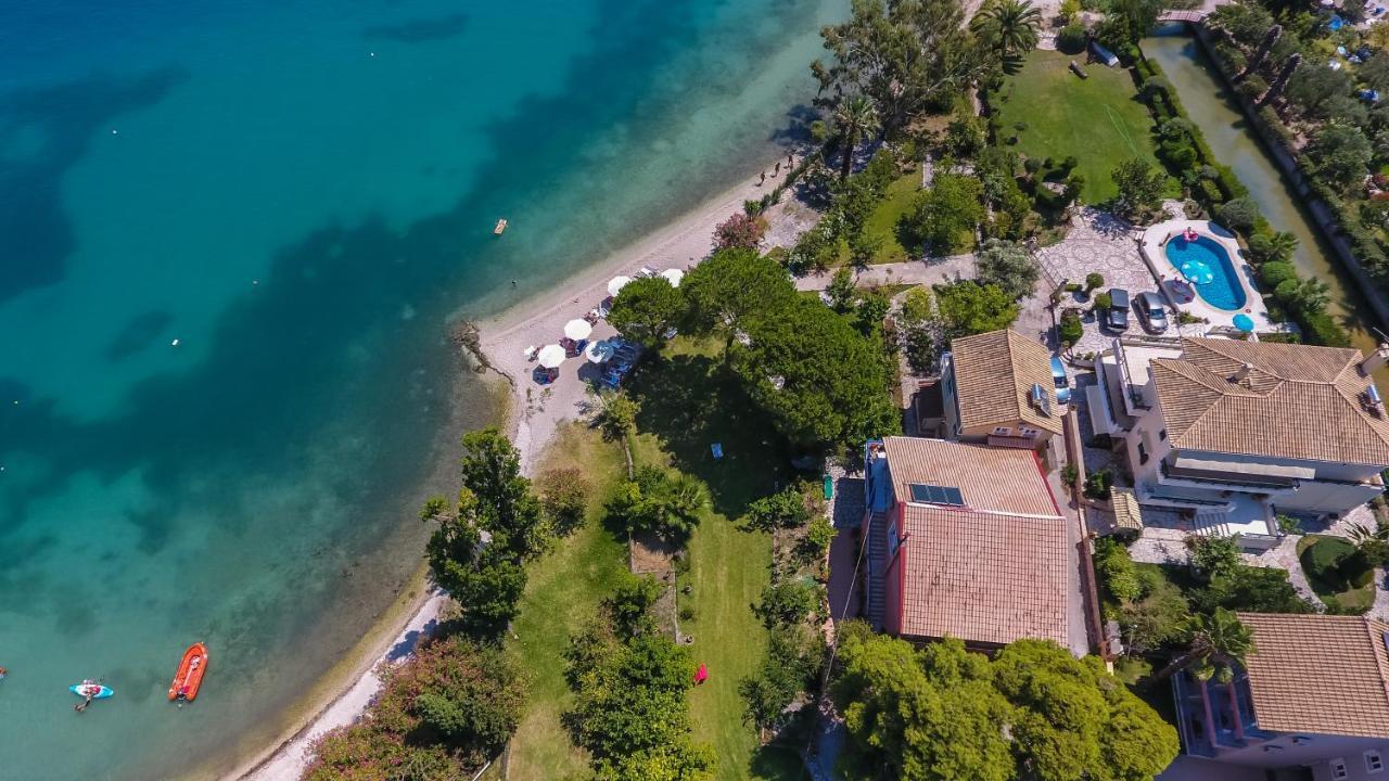 Palmyra Beachfront Studios Nydri  Zewnętrze zdjęcie